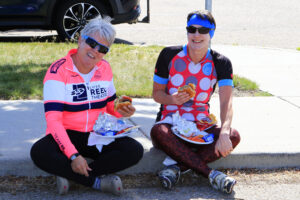 People eating lunch.