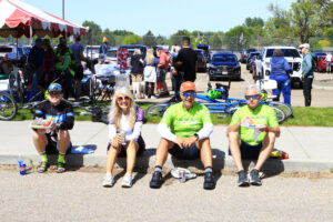 Riders begin their ride.
